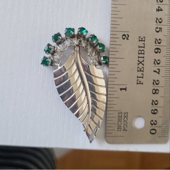 Gorgeous Vintage Retro Silver Plated RAPHAEL Emerald Green Crystal Brooch - Picture 5 of 9